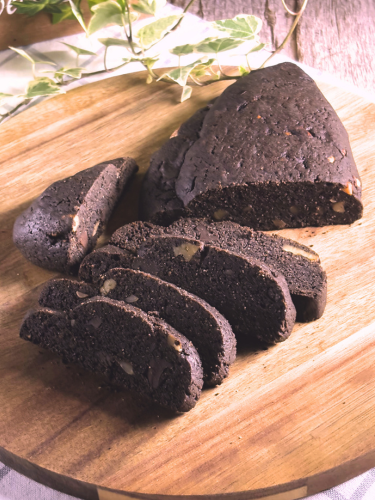 生米シュトーレン　生米パン　黒いシュトーレン